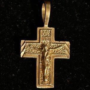 10K Gold Cross Pendant